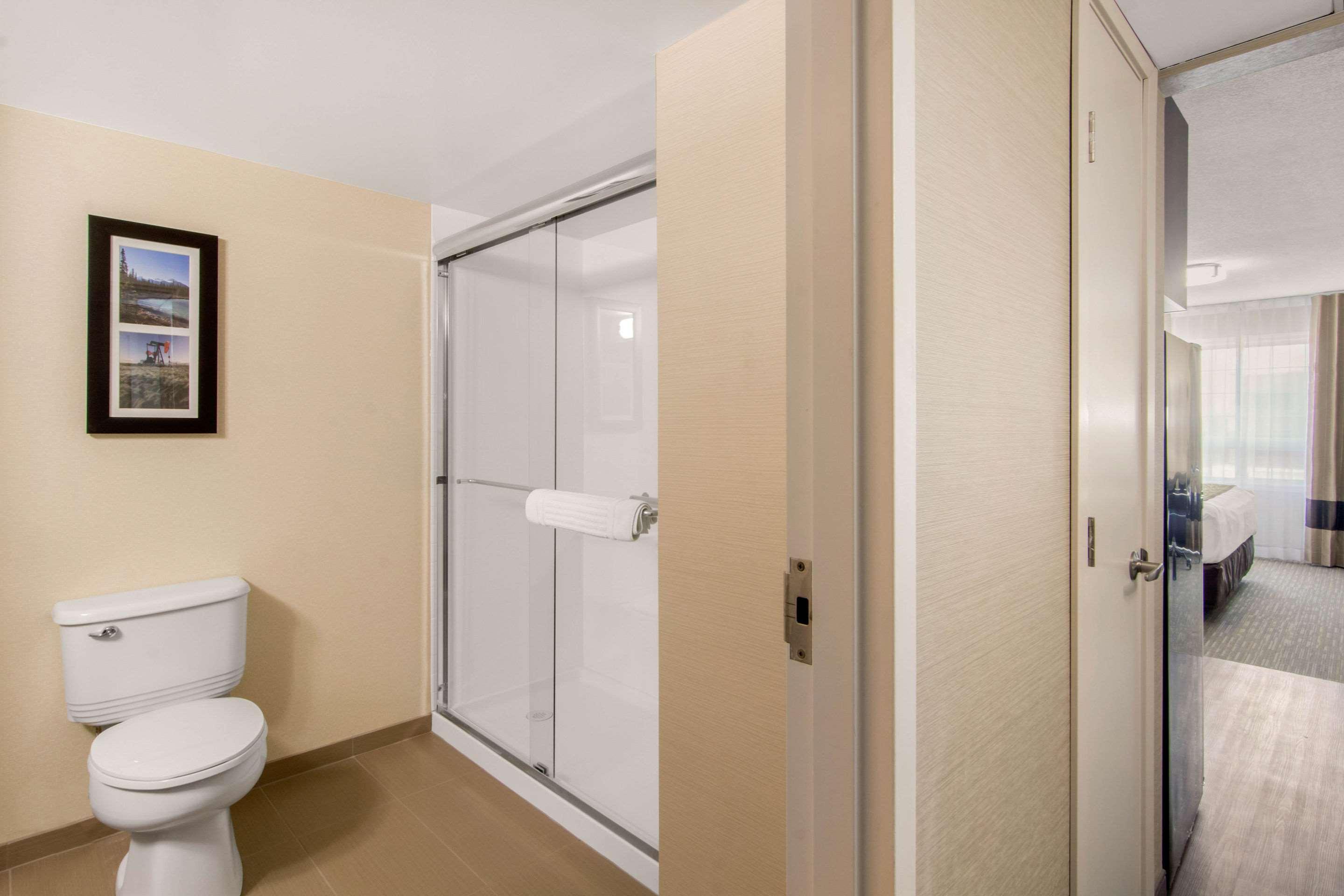 Comfort Inn & Suites Ред Диър Екстериор снимка